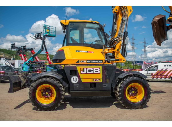 Excavator pe roti JCB Hydradig 110 W de vanzare